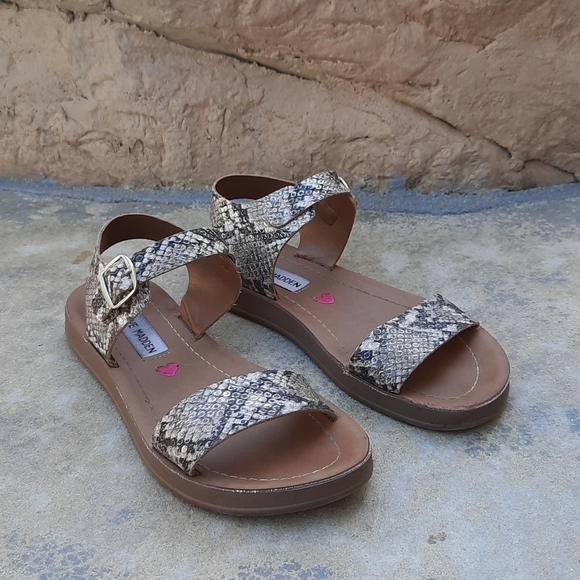 Steve Madden 3 snakeskin print sandals - Picture 1 of 8